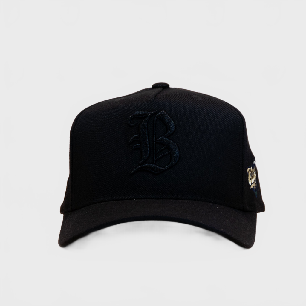 Ca´put Letter B Cap All Black