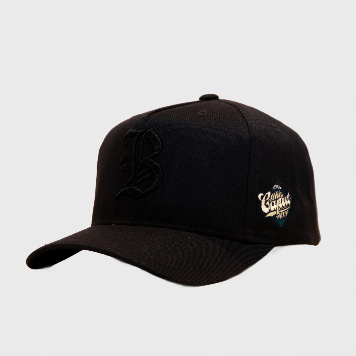 Ca´put Letter B Cap All Black