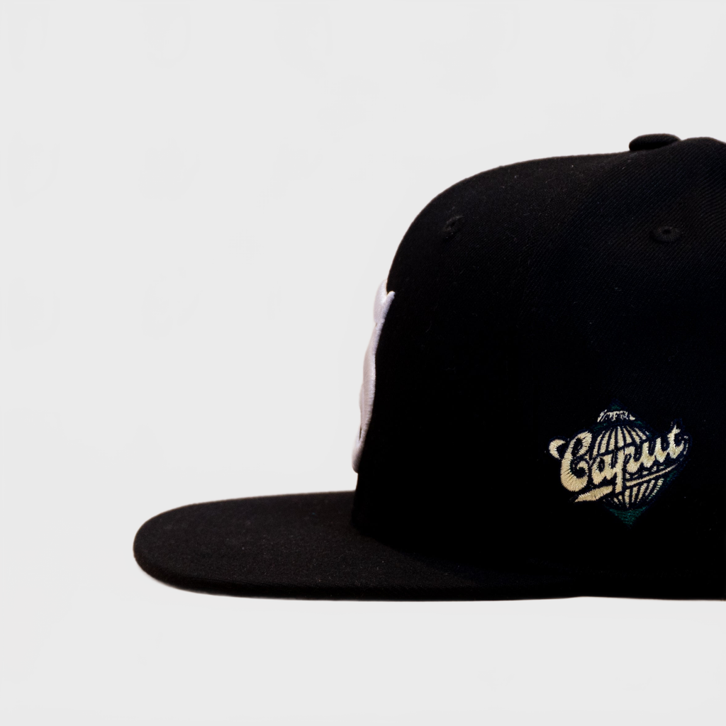 Ca´put Letter S Fitted Cap Black